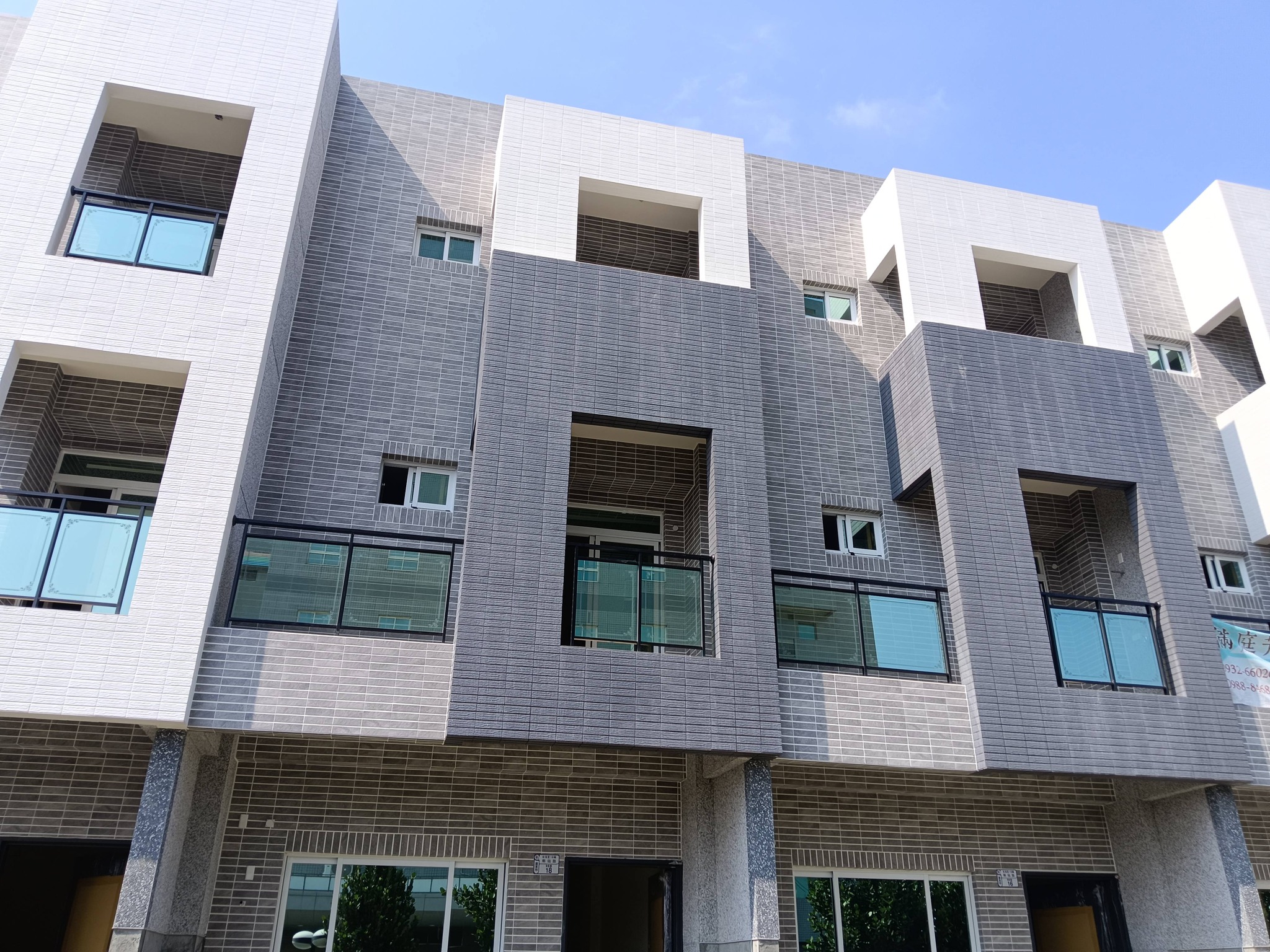 台東新站路98巷18號透天別墅｜四維建設