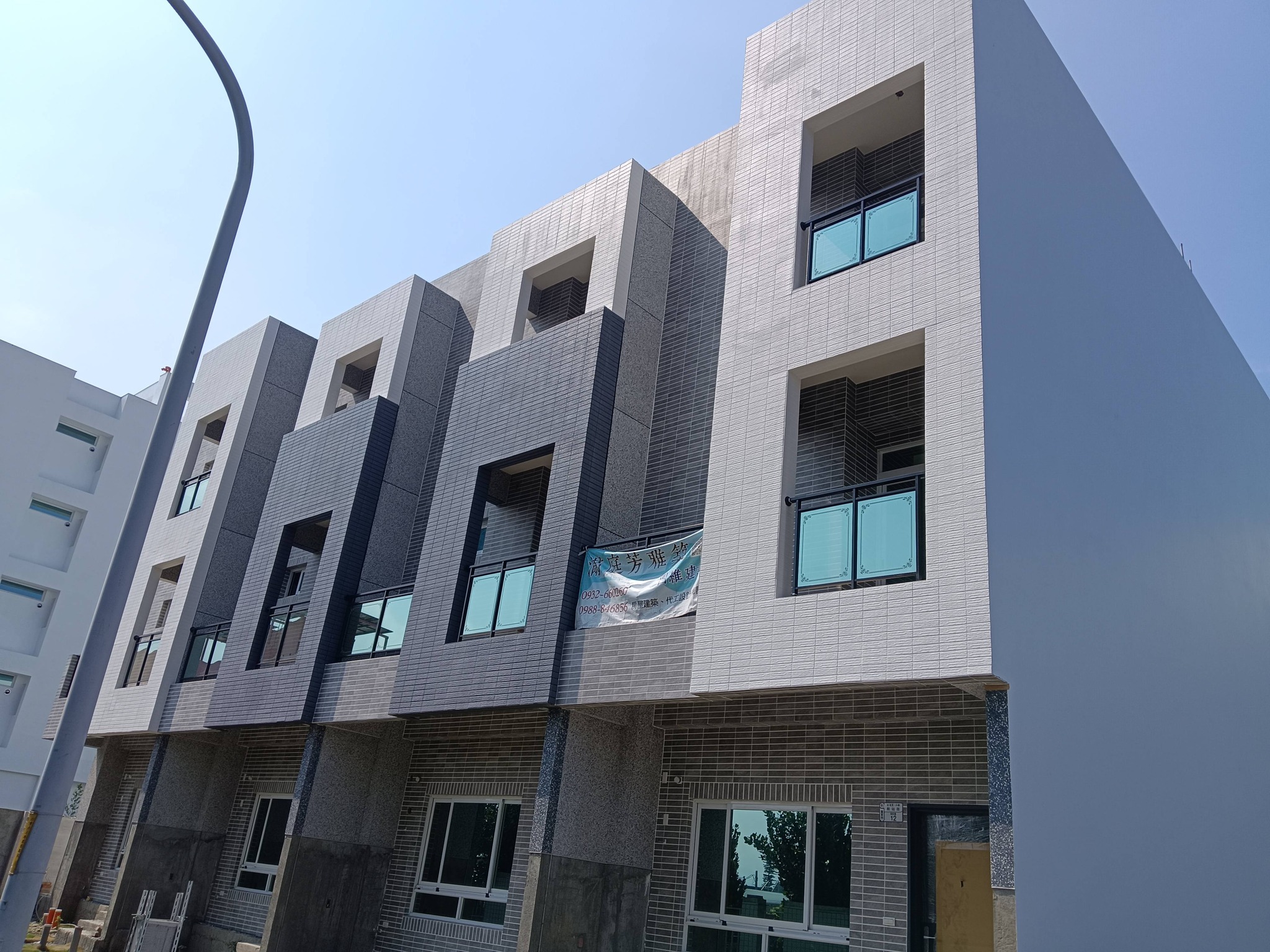 台東新站路98巷12號透天別墅｜四維建設